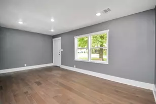 9429 Fairland Dr, Houston, TX 77051 - Photo 9