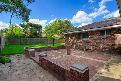 7410 Sawmill Trail, Houston, TX 77040 - Photo 15