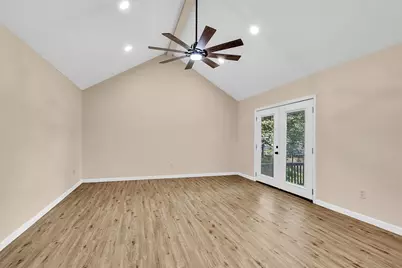 2018 Wickersham Drive, Huntsville, TX 77340 - Photo 11