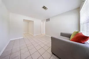 9215 Linda Vista Rd, Houston, TX 77078 - Photo 5