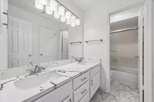 7615 Clover Canyon Cir, Houston, TX 77095 - Photo 13