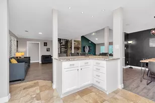 902 Golden Bear Ln, Houston, TX 77339 - Photo 9