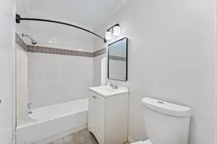 811 Threadneedle St, Houston, TX 77079 - Photo 11