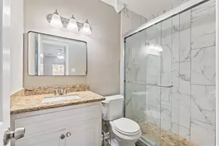 811 Threadneedle St, Houston, TX 77079 - Photo 15