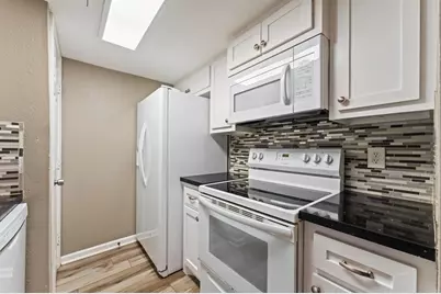811 Threadneedle Street #277, Houston, TX 77079 - Photo 9