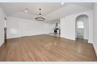 4218 T C Jester Blvd, Houston, TX 77018 - Photo 15