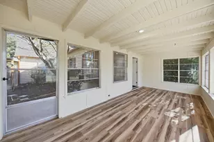 305 E Hilburn St, Bellville, TX 77418 - Photo 29