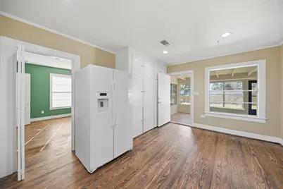 305 E Hilburn Street, Bellville, TX 77418 - Photo 15