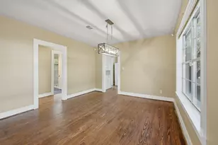 305 E Hilburn St, Bellville, TX 77418 - Photo 11