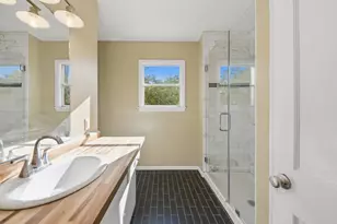 305 E Hilburn St, Bellville, TX 77418 - Photo 21