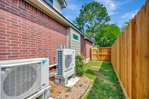 14010 Hazel Ridge Ct, Houston, TX 77062 - Photo 35
