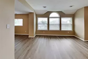 5718 Emerald Brook Ln, League City, TX 77573 - Photo 3