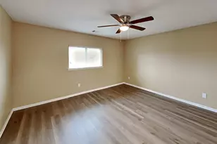 5718 Emerald Brook Ln, League City, TX 77573 - Photo 19