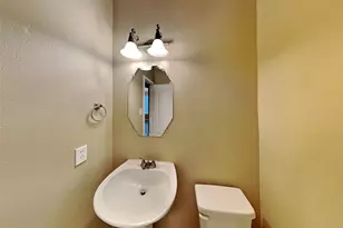 5718 Emerald Brook Ln, League City, TX 77573 - Photo 11