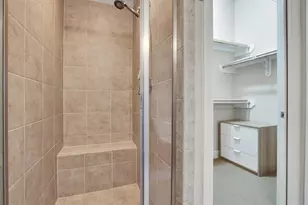 300 St Joseph Pkwy, Houston, TX 77002 - Photo 21