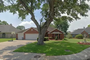 106 Stony Point Ct, Clute, TX 77531 - Photo 1
