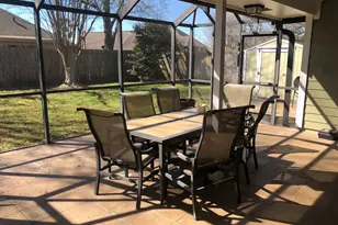 106 Stony Point Ct, Clute, TX 77531 - Photo 3