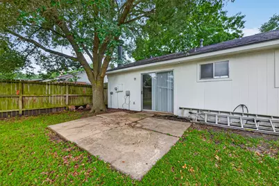 7515 Londres Drive, Houston, TX 77083 - Photo 35