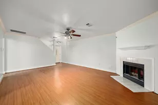 11607 Zarroll Dr, Houston, TX 77099 - Photo 9