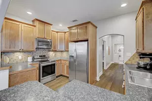 590 Highland Dr, Beaumont, TX 77705 - Photo 15