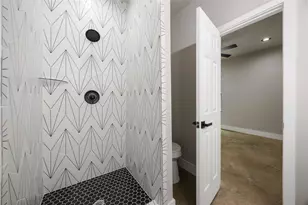 2407 Dolly Wright St, Houston, TX 77088 - Photo 11