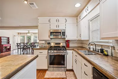 600 Hampton Hall Lane, Conroe, TX 77302 - Photo 11