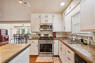 600 Hampton Hall Ln, Conroe, TX 77302 - Photo 11