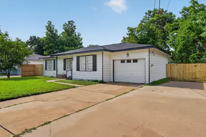 310 Nasturtium Street, Lake Jackson, TX 77566 - Photo 3