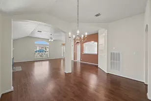10815 Twin Circles Dr, Montgomery, TX 77356 - Photo 9