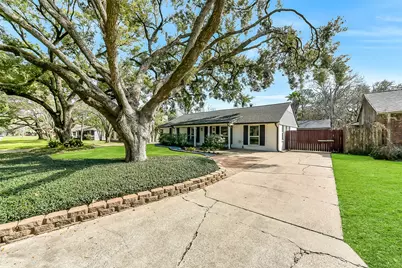 9623 Val Verde Street, Houston, TX 77063 - Photo 23