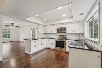 3103 Glade Springs Drive, Houston, TX 77339 - Photo 5