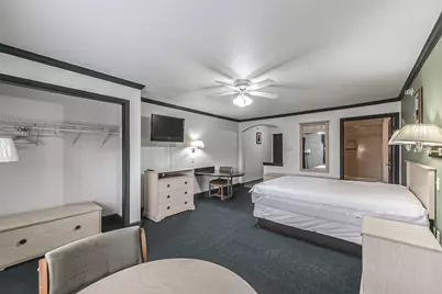 1025 Swanson Street #212, Houston, TX 77030 - Photo 11