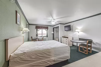 1025 Swanson Street #212, Houston, TX 77030 - Photo 9