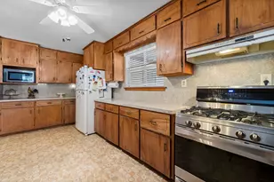 711 May Dr, Onalaska, TX 77360 - Photo 15