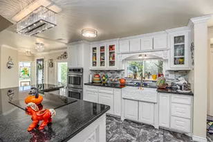 1570 Yaupon Cove Dr, Onalaska, TX 77360 - Photo 15
