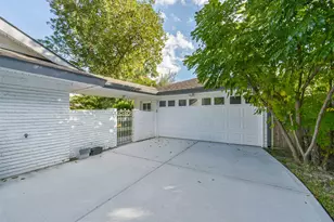 5731 Grape St, Houston, TX 77096 - Photo 31