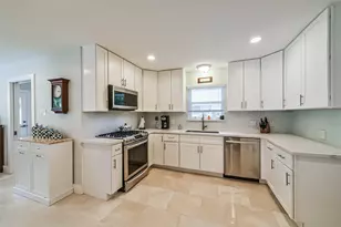 5731 Grape St, Houston, TX 77096 - Photo 9