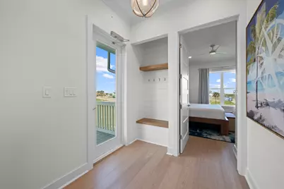 683 Seaside Dr, Crystal Beach, TX 77650 - Photo 7