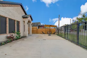 8040 Howton St St, Houston, TX 77028 - Photo 33