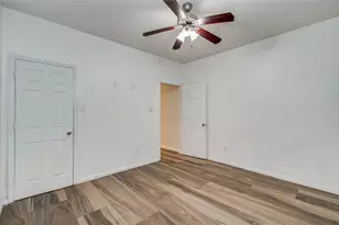 8040 Howton St St, Houston, TX 77028 - Photo 13