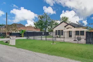 8040 Howton St St, Houston, TX 77028 - Photo 3