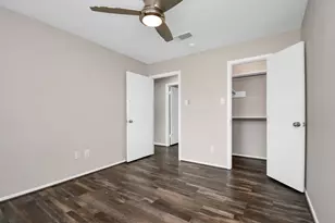 13002 Kingsmill Dr, Sugar Land, TX 77478 - Photo 29