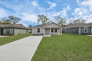 809 Jefferson Ave, Cleveland, TX 77327 - Photo 3