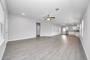 809 Jefferson Ave, Cleveland, TX 77327 - Photo 7