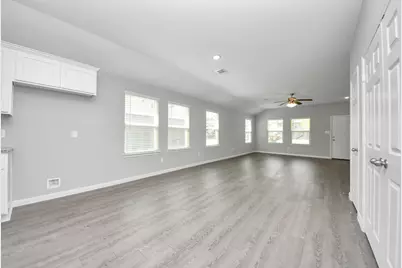 809 Jefferson Ave, Cleveland, TX 77327 - Photo 13