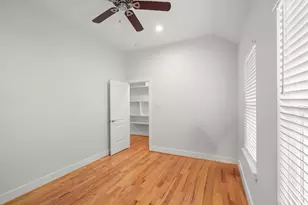 206 Burr St, Houston, TX 77011 - Photo 25