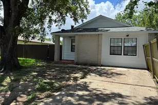 5315 Gayla Ln, Baytown, TX 77521 - Photo 1