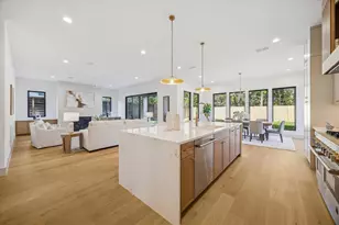 910 W 41st St, Houston, TX 77018 - Photo 11