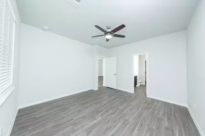 15634 Buffalo Meadow Court, Houston, TX 77090 - Photo 9