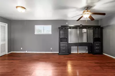 8406 Glen Valley Drive, Houston, TX 77061 - Photo 25